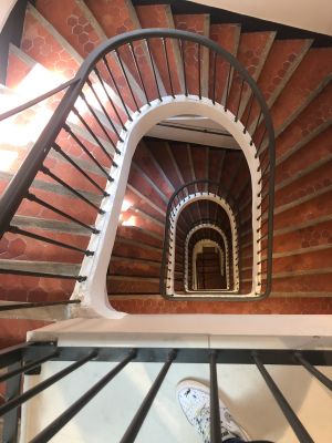 Entretien d'une cage d'escalier Bd Baille 13005